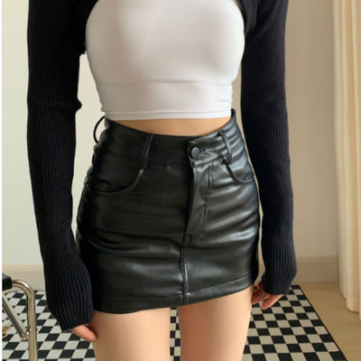 Trendsi model wearing high waisted black Leather Mini Skirt with front button and pockets