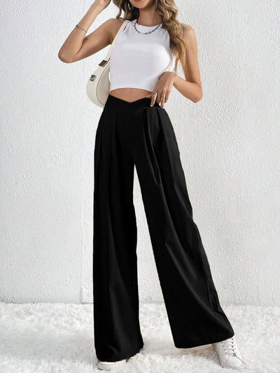 Trendsi Ruched Pants in Black with a High Waist and Wide Leg Design for a Fashionable Look