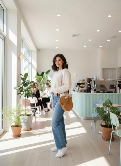 Sherbet mitten-shaped handbag lifestyle