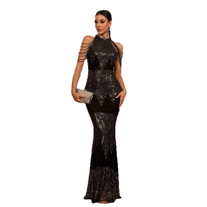 Elegant Slim-Fit Wedding Dress in Black with Sparkling Sequins and Stylish Cut-Outs