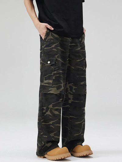 Trendsi men's camouflage cargo pants relaxed wide leg with multiple cargo pockets and utility style