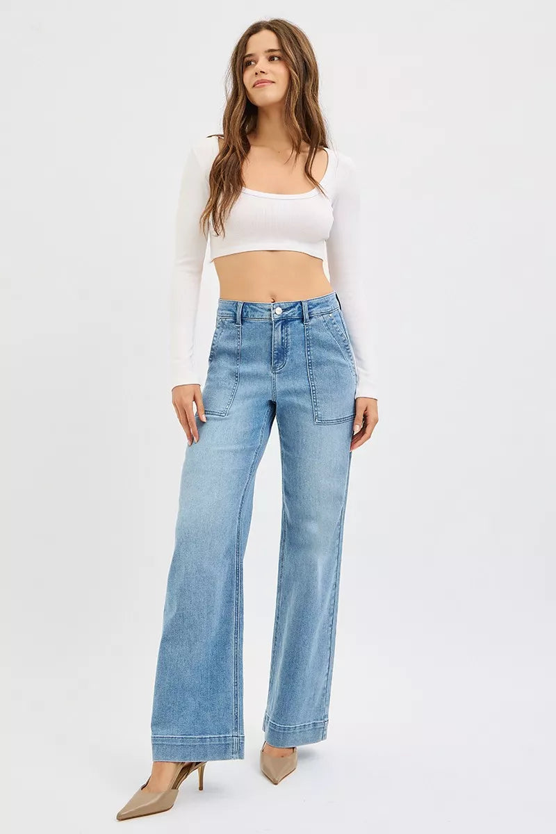 Trendsi Straight Leg Jeans in Light Wash with Classic Fit and High Waist Design