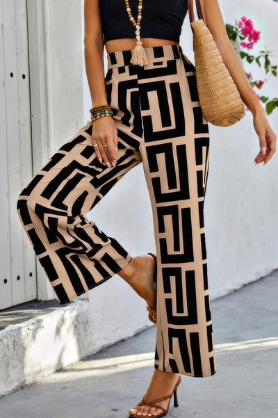 Beige and black geometric print Wide Leg Loose Pants high waist styled with black crop top and straw bag