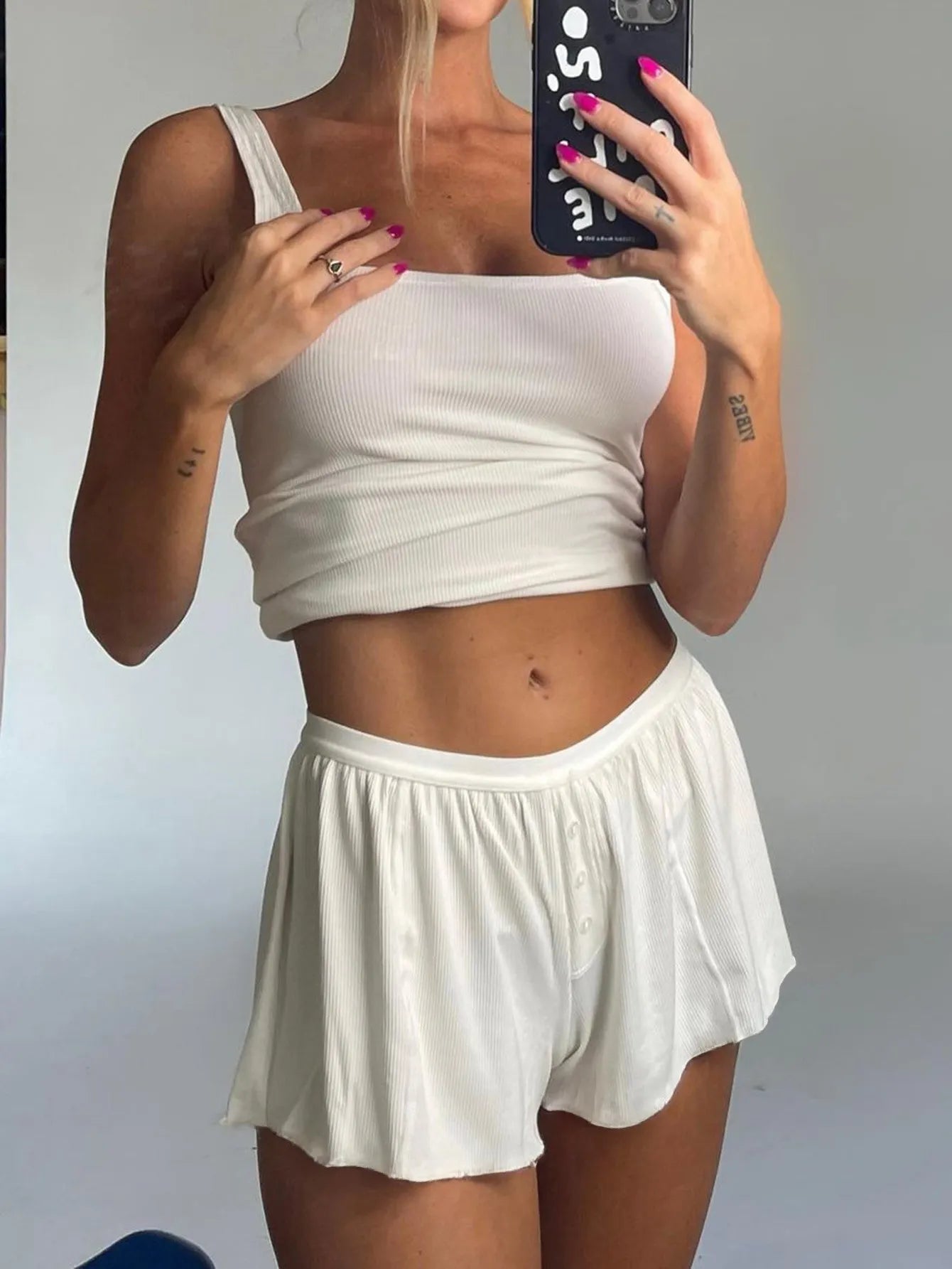 Trendsi Women's White Tank and Shorts Set in Soft Fabric for Casual Summer Wear