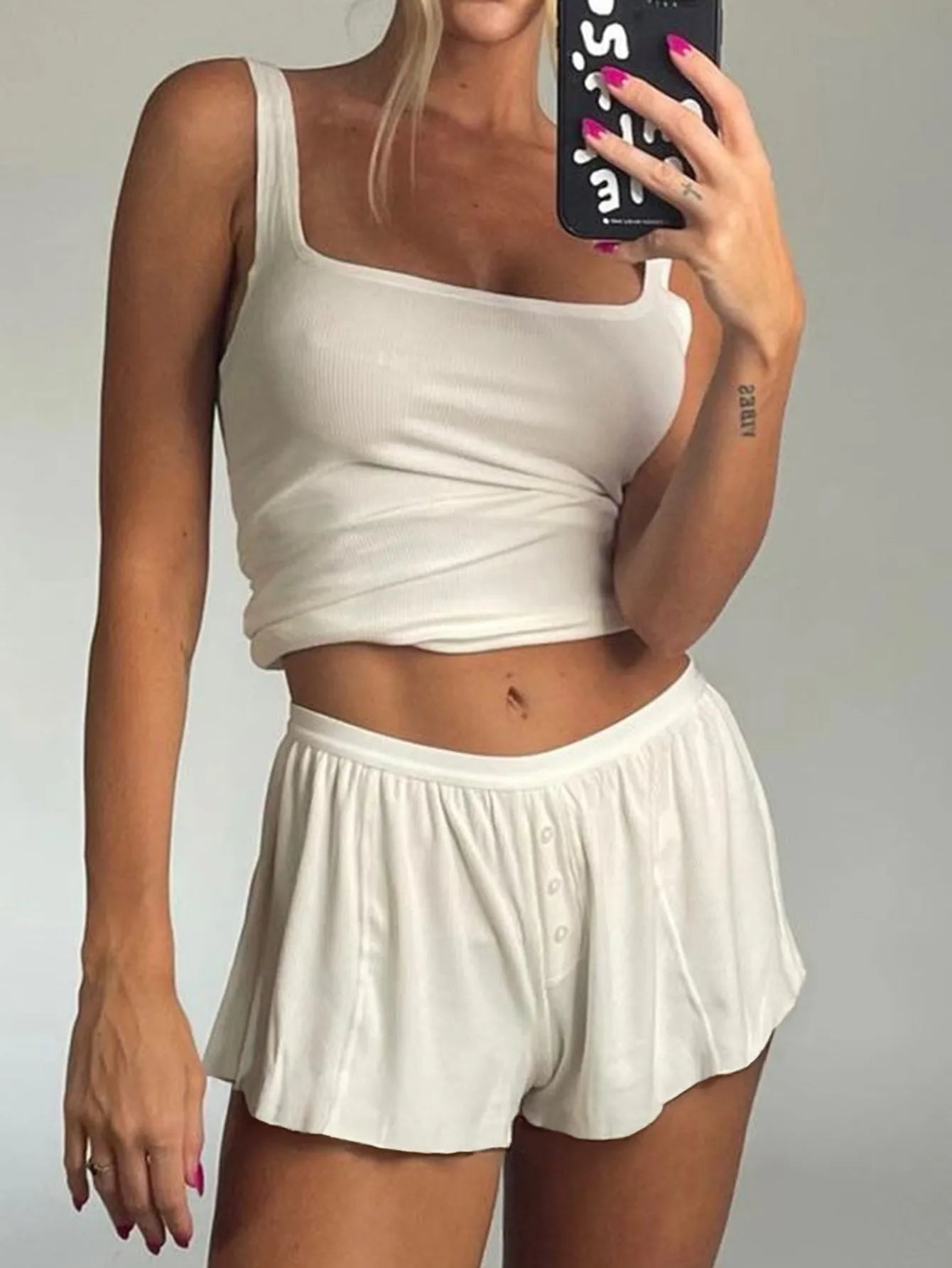 Trendsi Women's Tank and Shorts Set in Cream with Soft Fabric for Comfortable Relaxation