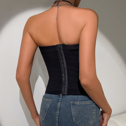 Trendsi black Y2K bandeau top with back hook closure shown on model with high waisted jeans
