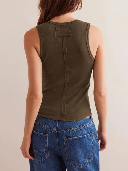 Trendsi V-Neck Tank Top in Olive Green with a Fitted Design for Casual Outfits