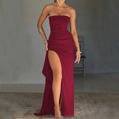 Elegant Strapless Maxi Dress in Burgundy with High Slit for a Glamorous Evening Look